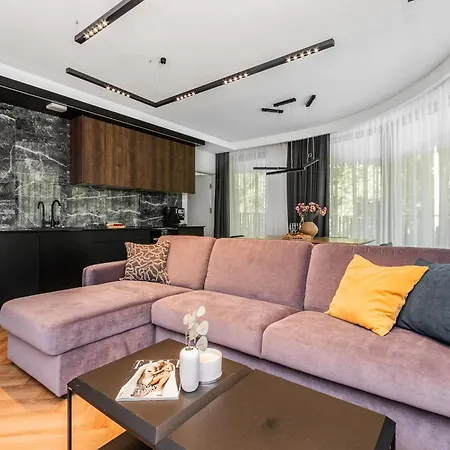 Prywatne W Stegnie Na Ulicy Brzozowej 6 *