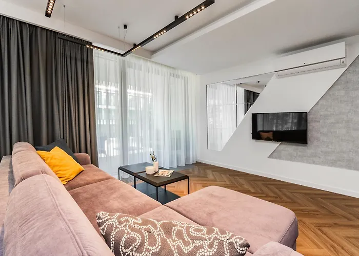 Prywatne W Stegnie Na Ulicy Brzozowej 6