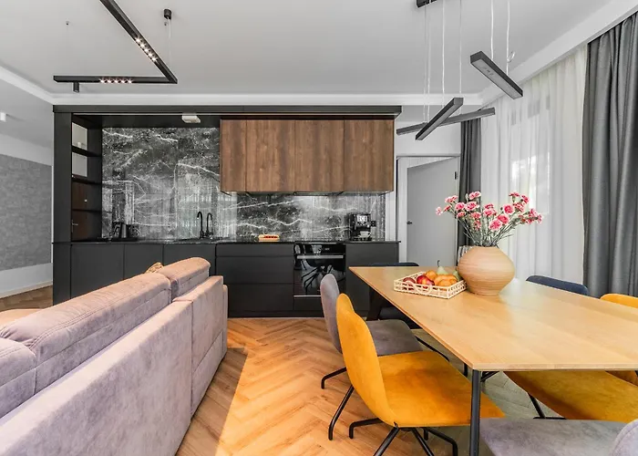 Prywatne W Stegnie Na Ulicy Brzozowej 6 *